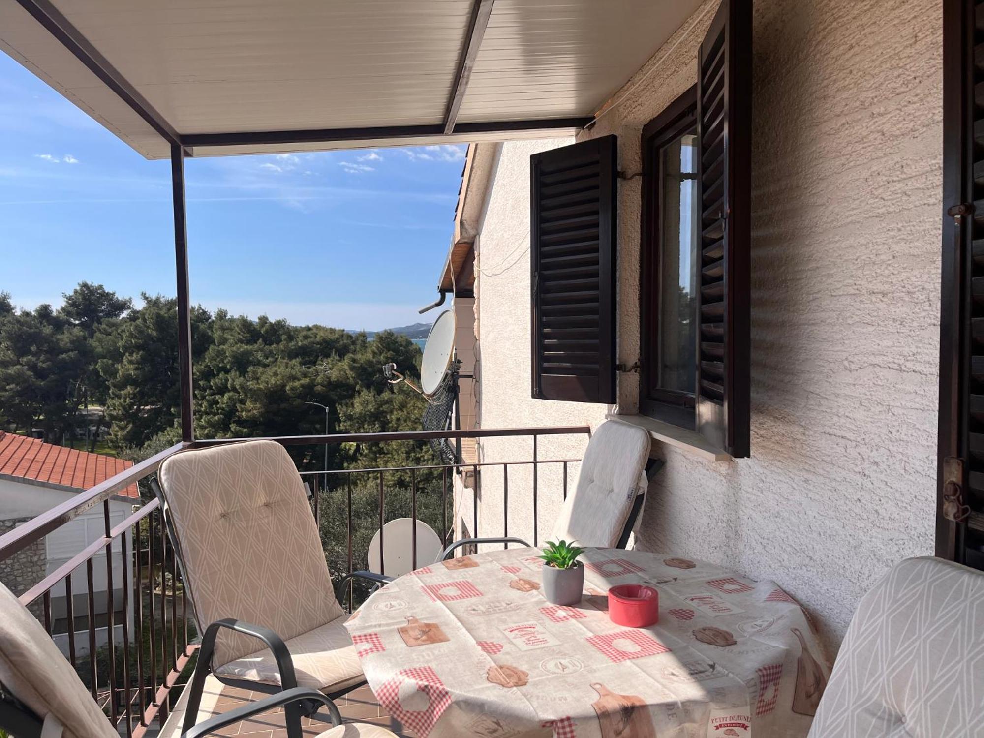 Apartments Villa Mirella 20 M From The Sea - Free Parking Trogir Exterior photo